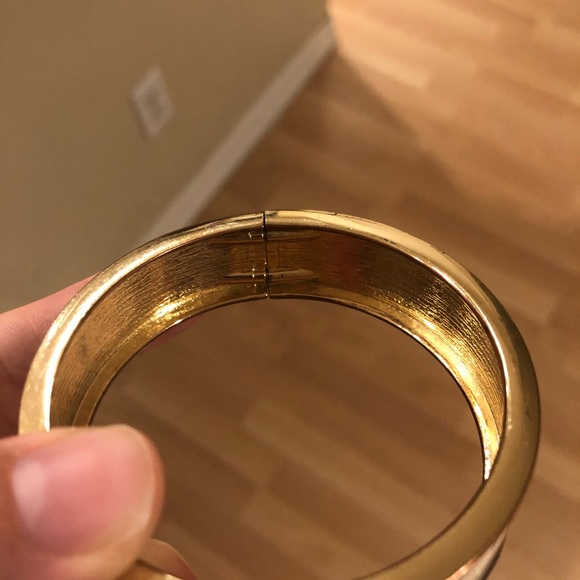 Black white and gold bracelet - Picture 6 of 8